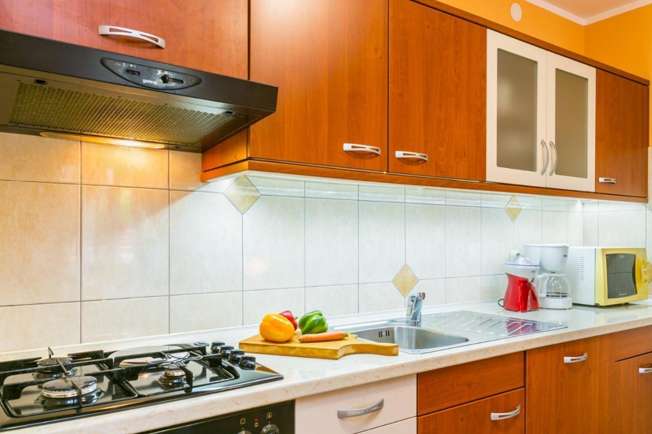 Apartman Marina Veruda Pula Exteriör bild